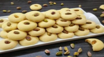 طريقة عمل الغريبة الناعمة واللذيذة بـ4 مكونات وبخطوات بسيطة