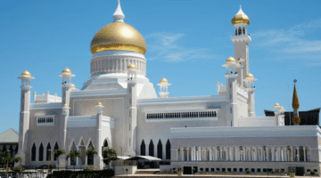 كم تعادل الصلاة في المسجد النبوي الشريف وماهي شروطها؟ الفقهاء يجيبون