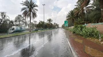 "خبراء الأرصاد" تصدر تحذيرات من تقلبات جوية وأمطار ورياح بالمملكة