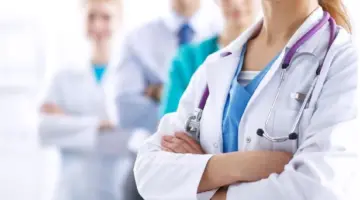 كم راتب فني رعاية مرضى؟ في القطاع الحكومي والخاص.. وزارة الصحة تجيب