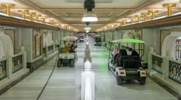  لكبار السن وذوي الإعاقة.. "شؤون الحرمين" توفر عربات جولف مجانية لخدمة ضيوف الرحمن 