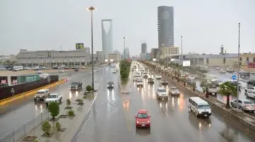 "الارصاد" تحذر من حالة الطقس من أمطار وسيول وبرد ورياح نشطة على مكة