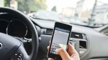 " المرور" توضح خطوات الاعتراض على رصد مخالفة استخدام الجوال أثناء القيادة