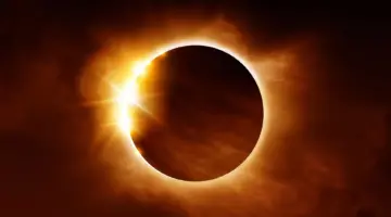 4 دقائق و28 ثانية.. كسوف الشمس الكلي ظهر في بعض الدول كليًا ومناطق أخرى جزئيًا 