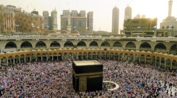 توجيه مهم من "الحج والعمرة" بشأن أداء الحج من خلال زيارة عائلية