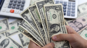 سعر الدولار اليوم البنك الأهلي في آخر تعاملات الاثنين الموافق 20 مايو 2024