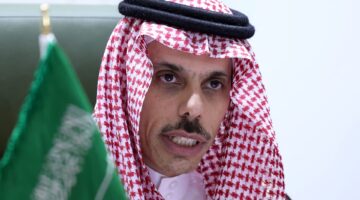 وزير الخارجية السعودي يؤكد أن أساس السلام بالمنطقة هو حل الدولتين