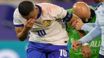 هدف بالنيران الصديقة وثلاث نقاط تستهل بها فرنسا يورو 2024 وكليان مبابي لن يكمل المشوار