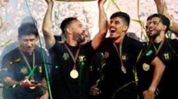 نادي الرجاء الرياضي أول فريق مغربي يحقق الدرع الذهبي للبطولة