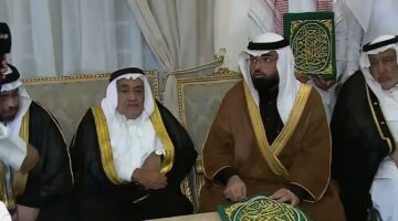 الشيخ عبد الوهاب بن زين العابدين الشيبي سادن الكعبة المشرفة الجديد يتسلم مفاتيحها أمس