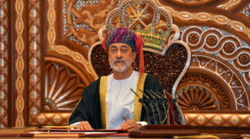 بفرمان سلطاني إجازة لكافة العاملين بالقطاع العام بسلطنة عمان الأحد وصرف المبالغ الشهرية والرواتب بالزيادة خلال ساعات