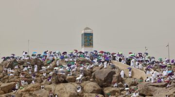 هل نصوم يوم عرفة مع السعودية في سلطنة عمان؟ توضيح هام يُوضح التفاصيل