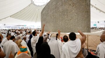 "الإفتاء" توضح موعد رمي الجمرات الثلاث أيام التشريق وعددها للمتعجل