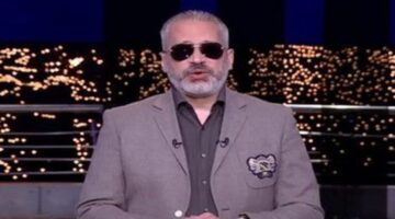ما هو سبب ارتداء تامر امين نظارة سوداء على الشاشة؟ رحلة من الألم والتحدي