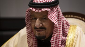 أمر كريم من خادم الحرمين الشريفين بمنح 50 مقيم ميدالية الإستحقاق من الدرجة الثالثة