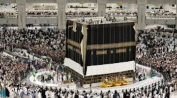 بمشاركة 159 فنيا وصانعا.. تغيير "كسوة الكعبة" في أول محرم