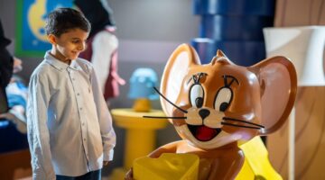 عروض وتجارب عالمية.. استمتع بعروض warner bros. Discovery فى موسم جدة
