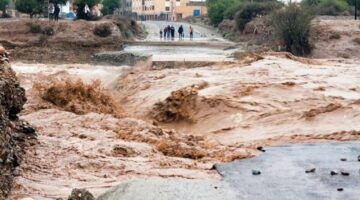 "مأساة في إقليم طاطا".. فيضانات تمنارت تؤدي إلى ارتفاع عدد الوفيات إلي 11 وفاة حتي الآن
