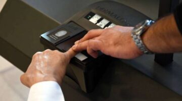 البصمة البيومترية هل منعت الكويت مواطنيها من السفر بسبب الإجراءات الجديدة؟ الداخلية تجيب