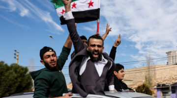 أسماء المعتقلين المفرج عنهم كاملة خروج 100 ألف سجين للحياة بعد رحيل الأسد