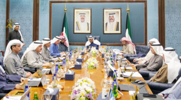 ماذا يحدث بالكويت؟.. سحب الجنسيات الكويتية من آلاف الأشخاص بينهم شخصيات مشهورة