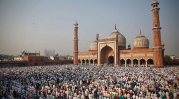 بعدما أداها آلاف السوريين.. ما هي صلاة الفتح سوريا وعدد ركعاتها؟