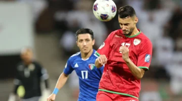 موعد مباراة الكويت وعمان الساعة كم ضمن منافسات جدول مباريات كأس الخليج 2025