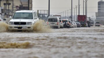 الأرصاد توجه تحذيرات جديدة بسبب شدة الرياح بعد سيول مكة المكرمة