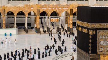 الاسماء كاملة من هنا.. جدول ائمة الحرم المكي والمؤذنين لهذا الأسبوع من شهر شعبان 1446