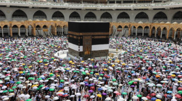 شئون الحرمين تنشر جدول أئمة الحرم المكي للعشر الأواخر من رمضان 1446
