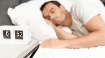10 أطعمة يجب أن تتجنبها تماما قبل النوم