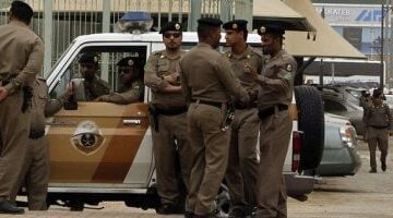 عقوبات قاسية لمخالفي أنظمة الحج: غرامة 100 ألف ريال ومنع دخول المملكة لـ10 سنوات