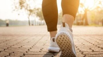 5 أشياء يجب تجنبها قبل بدء رياضة المشى صباحا