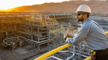 كنز نفطي استثنائي.. "اليوم" يكتشف كنوز المحميات والمنشآت في قلب صحراء الربع الخالي
