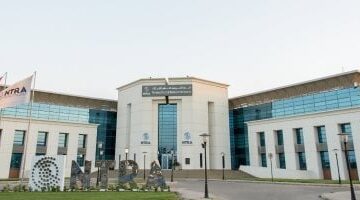 "الاتصالات" تبدأ حظر تشغيل الهواتف المهربة على شبكات المحمول 7 أبريل