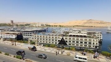 أجواء الربيع تعزز اندفاع السياحة في أسوان وتكشف جمال مناظرها الخلابة.. شاهد الفيديو