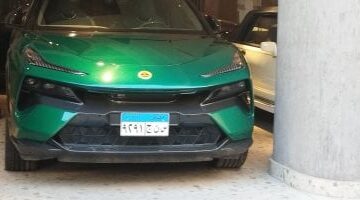 أسطول سيارات رجل الأعمال السكندري ميشيل أٌحد.. مباشر من أمام جراج منزله