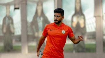 أيمن أشرف مدافع البنك الأهلى يحتفل بعيد ميلاده الـ"33" اليوم
