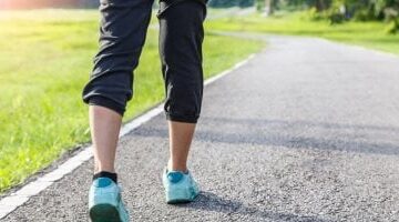 اتمشى دقيقتين بعد الأكل وشوف الفرق.. فوائد لا تتوقعها