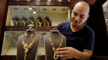 الآن.. يتذبذب سعر الذهب عيار 21 حول 4750 جنيه مصري في مستهل التعاملات المسائية!