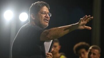 الرمادي وخالد جلال ينافسان هيثم شعبان على تدريب سموحة بعد رحيل أحمد سامي