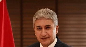 السياحة: الأهرامات تستقبل 14 ألف زائر بنسبة زيادة 18% منذ بدء التشغيل التجريبى