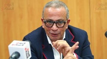 اللى معاه عقد أو شيك يورينا.. عمرو الجناينى يعلق على ملف زيزو.. فيديو