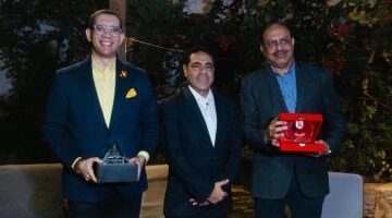 بعثة الأهلى تلبي دعوة القنصل المصري في موريتانيا.. وقنديل يهديه درع الأهلي