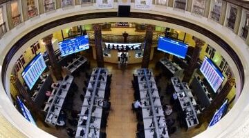 تراجع مؤشرات الأسواق الخليجية خلال الأسبوع المنتهي متأثرة بالتعريفات الأمريكية