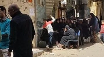 تفاصيل مصرع أم وأبنائها الثلاثة بعقار الجمرك المنهار بالإسكندرية.. فيديو