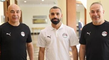 توأم محمد صلاح يهنئه بعد فوز الدوري الإنجليزي: قائد حقيقي بكل معنى الكلمة