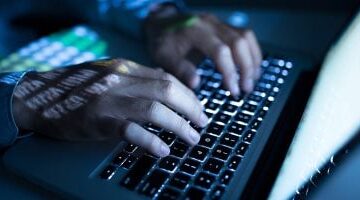 حماية خصوصيتك بضغطة واحدة.. ما هى أداة "StopNCII" لمواجهة الابتزاز الرقمى؟