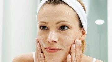 دليل سهل لاختيار واقي الشمس المناسب واستخدامه بفعالية