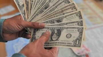 سعر الدولار اليوم الخميس 3-4-2025.. ثبات في جميع البنوك
